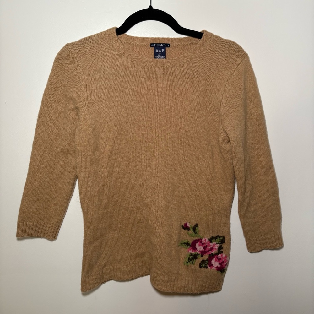 GAP Vintage Y2K  Camel Sweater with Pink Floral Embroidered Lambswool Small